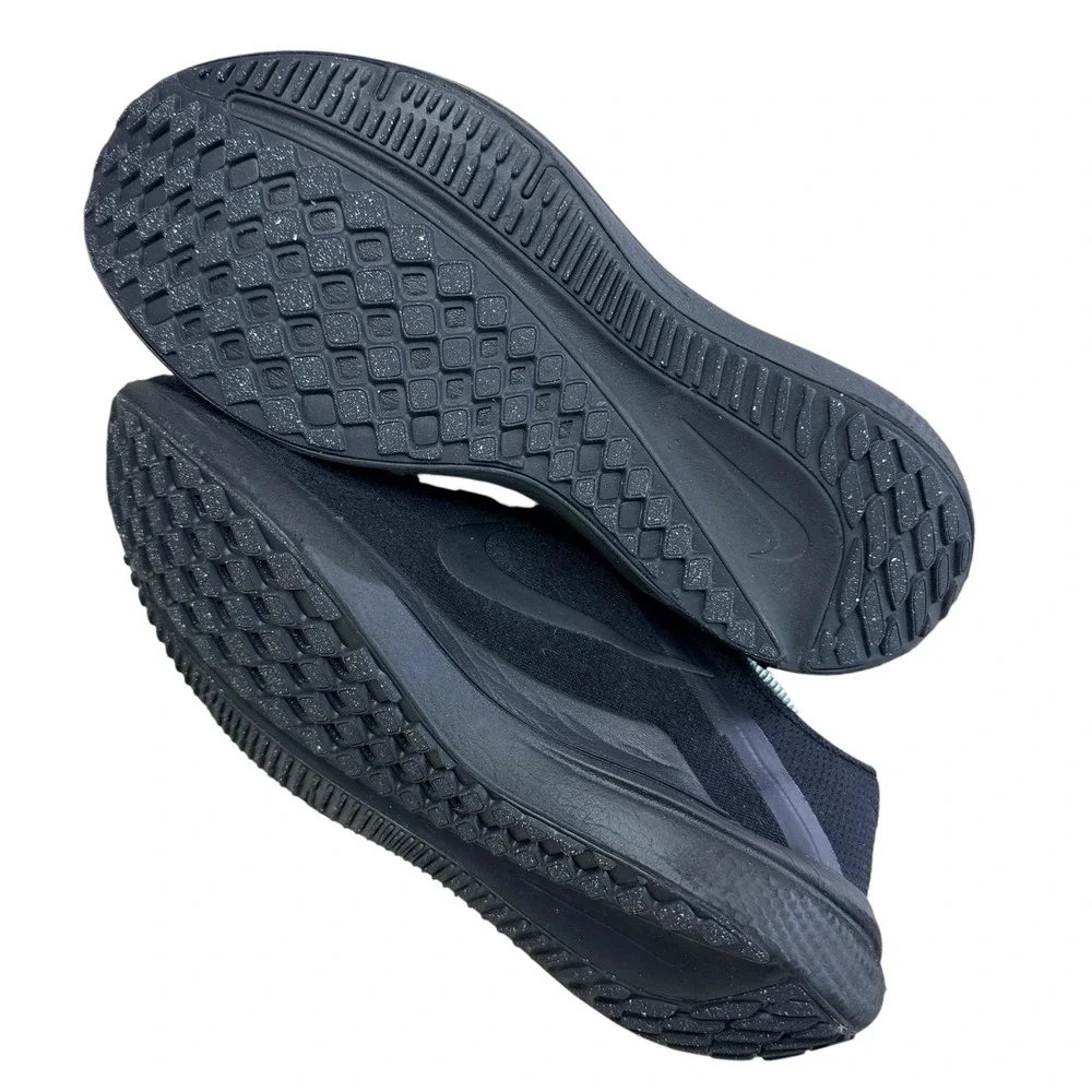 Nike Air Winflo 10 Triple Black Women's US 10 Athletic Sneaker Shoes DV4023-001